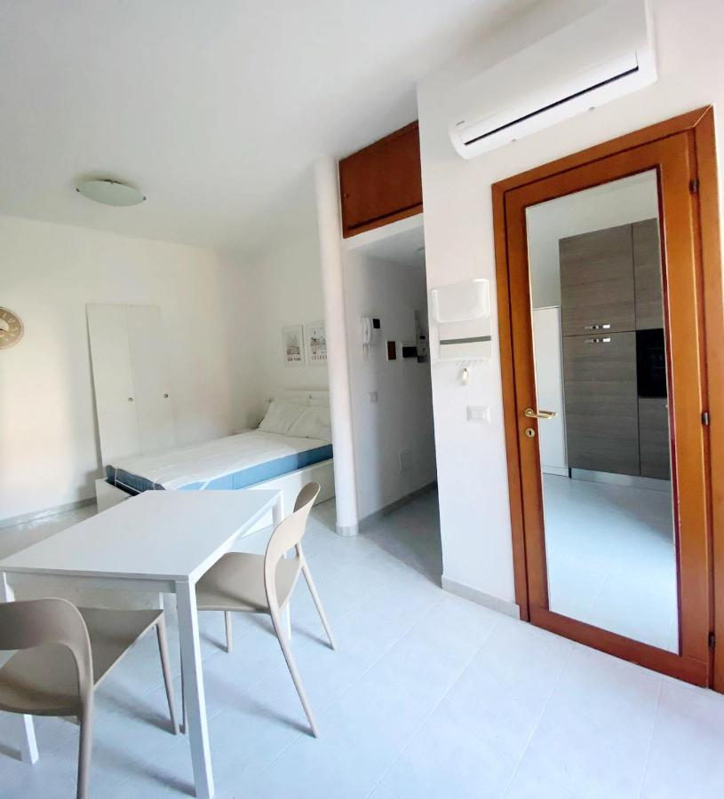 Milano Holiday & Work House - Duomo Εξωτερικό φωτογραφία